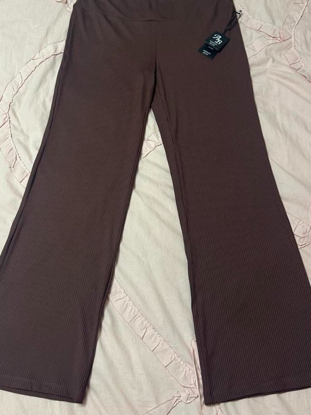 NWT Brown Ashley Blue ribbed wide leg pull on pants. Junior's XL.